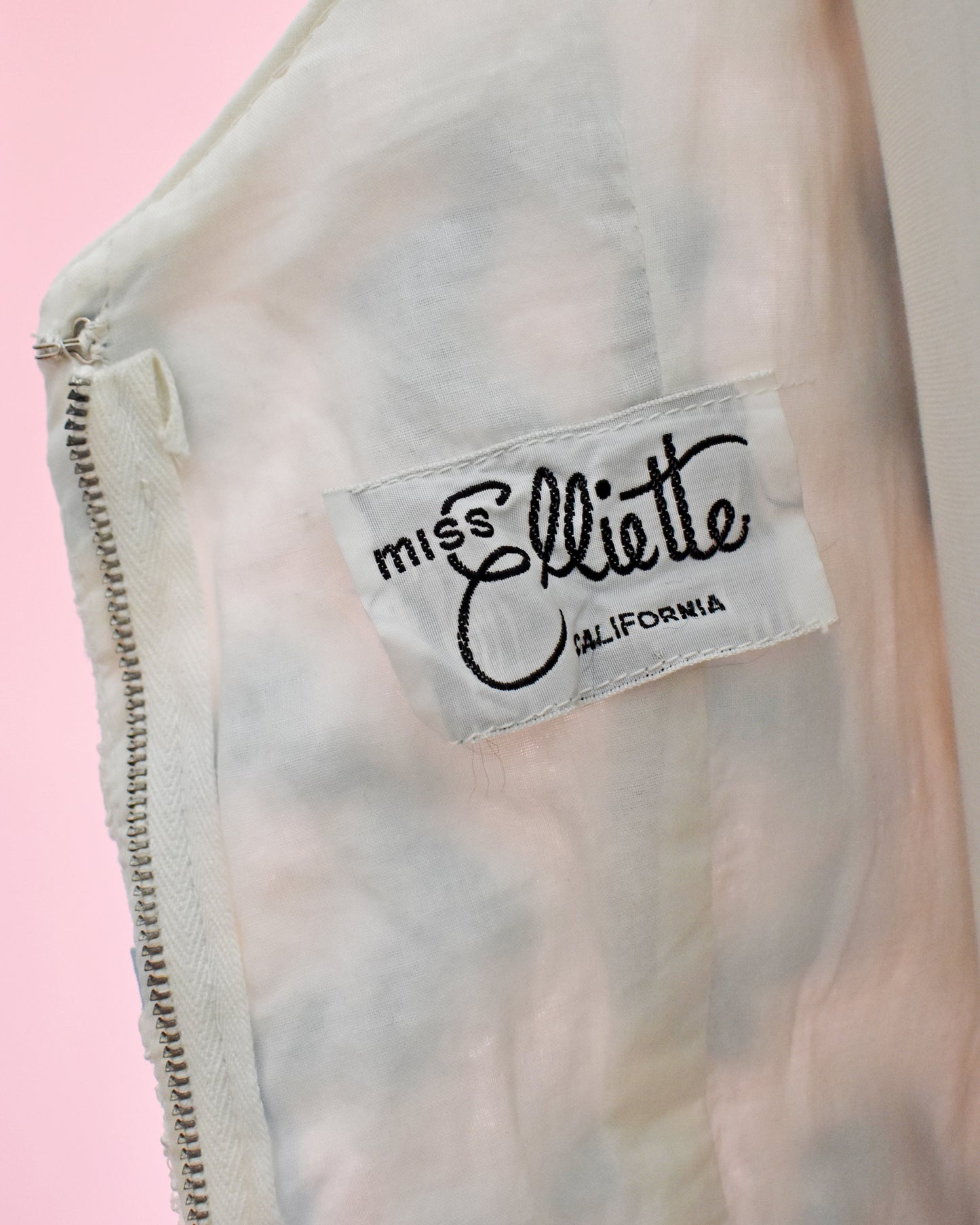 Close up of the tag which says Miss Elliette California