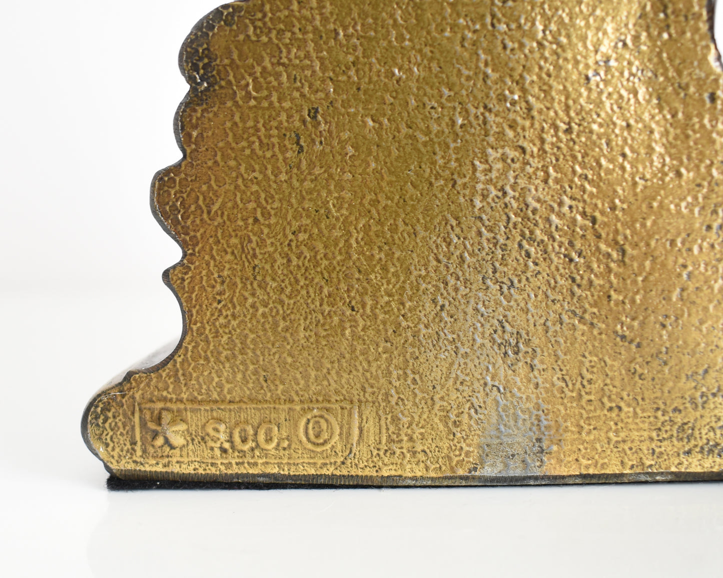 Close up of the manufacture marking S.C.C.