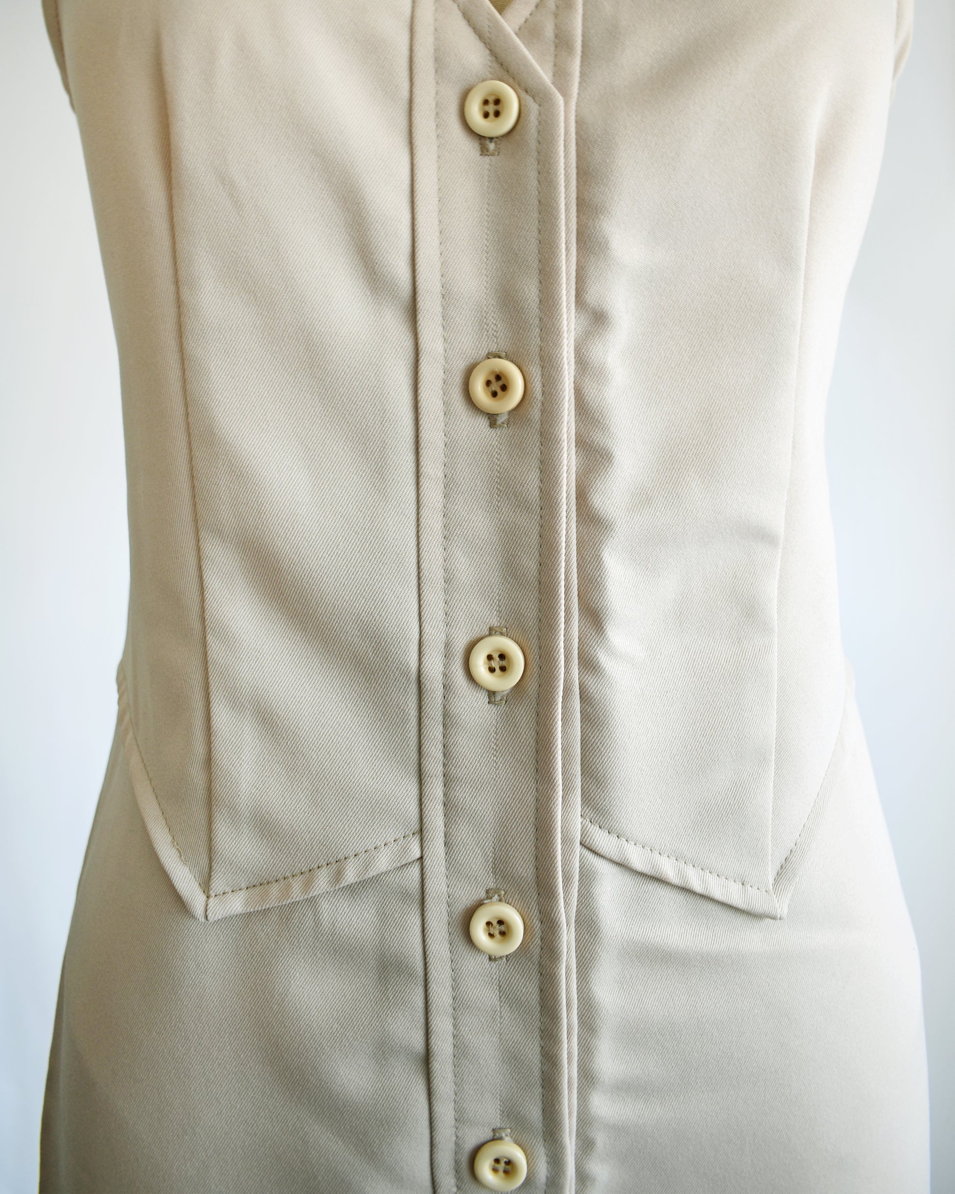 close up of the buttons on the bodice