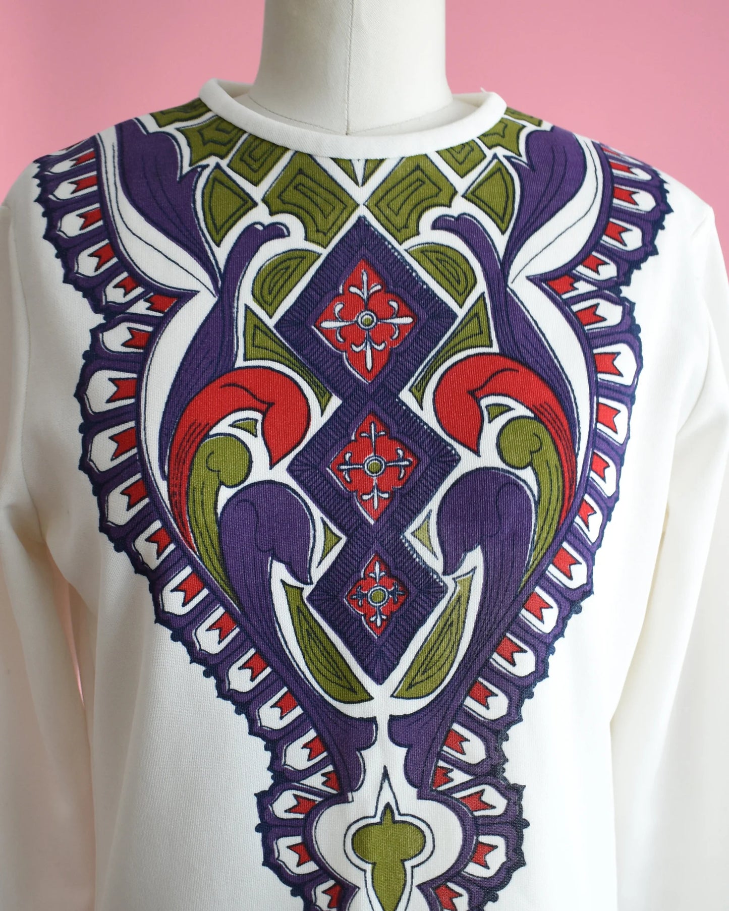 Close up of the psychedelic print on the tunic