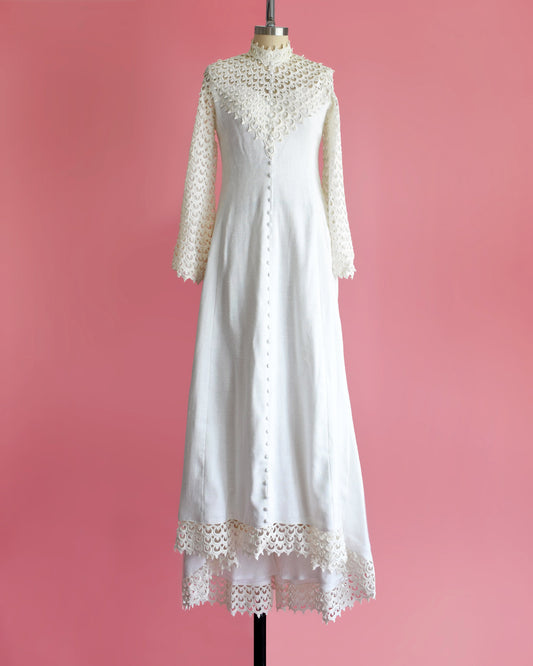 vintage 60s linen wedding dress with crochet lace sleeves and crochet hem