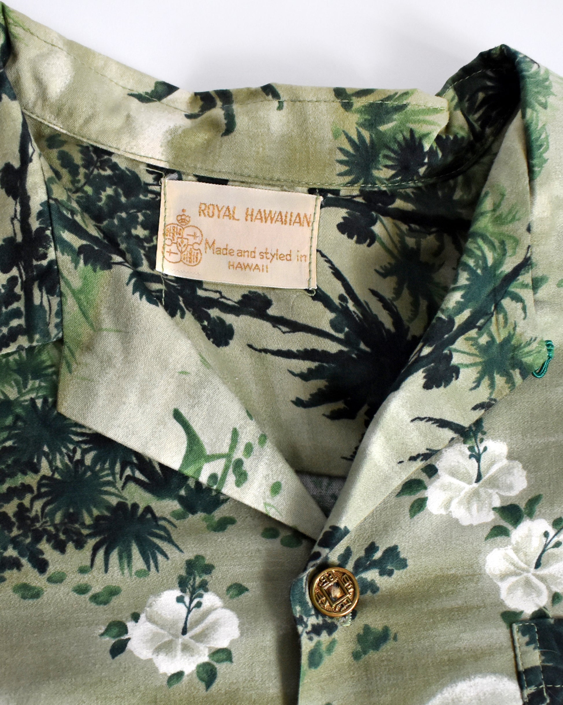 close up of the tag which says Royal Hawaiian Made and styled in Hawaii