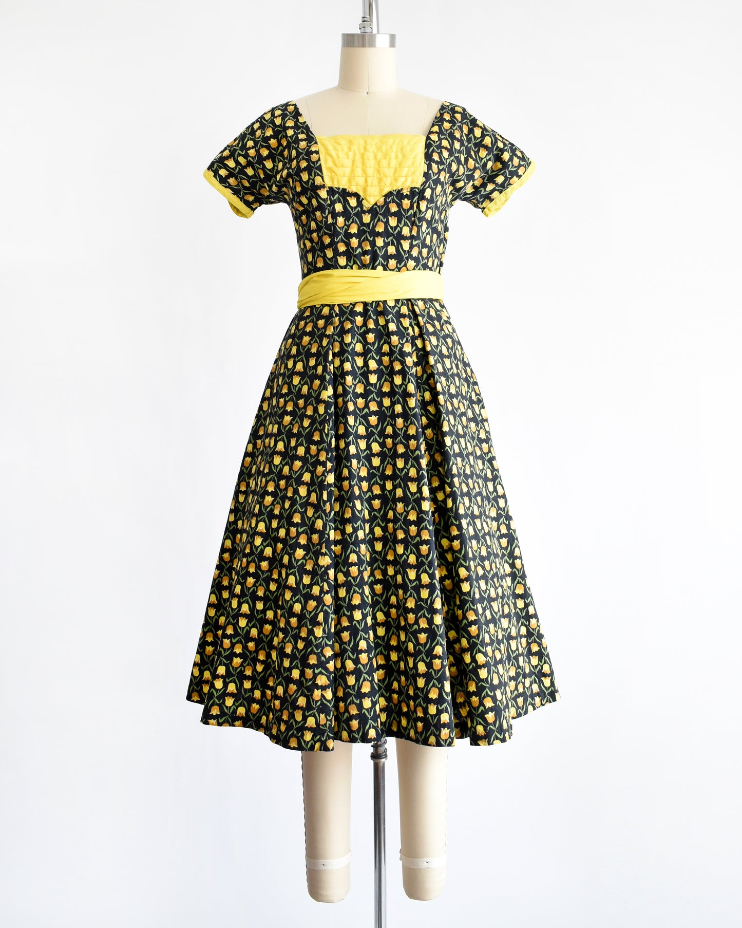 fit and flare dress 50s Vintage Fit & Flare Dresses: Retro Dress