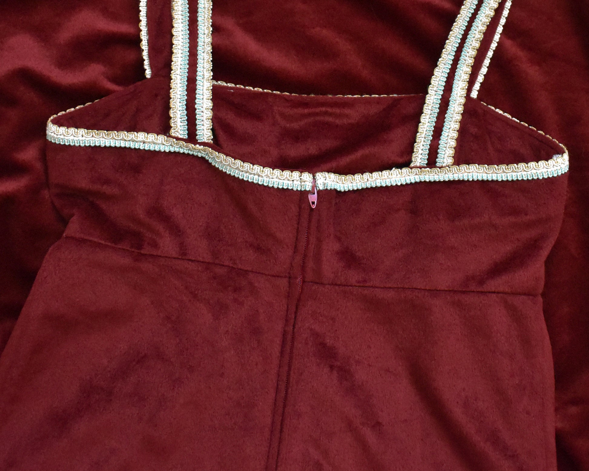 close up of the back zipper that zips up all the way