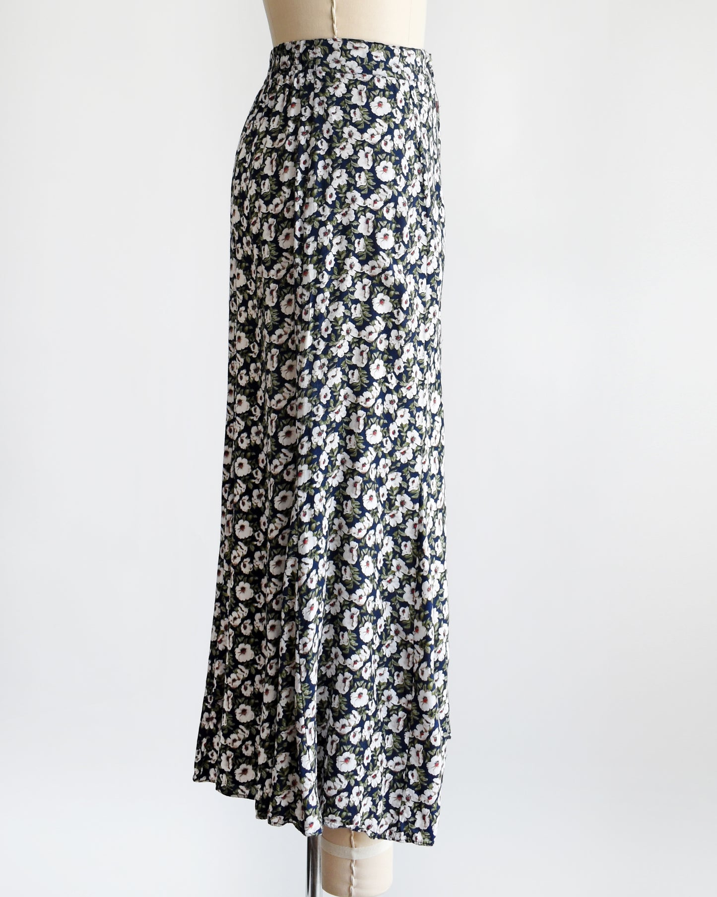 Vintage 1990s Navy & White Floral Maxi Skirt | medium/medium large