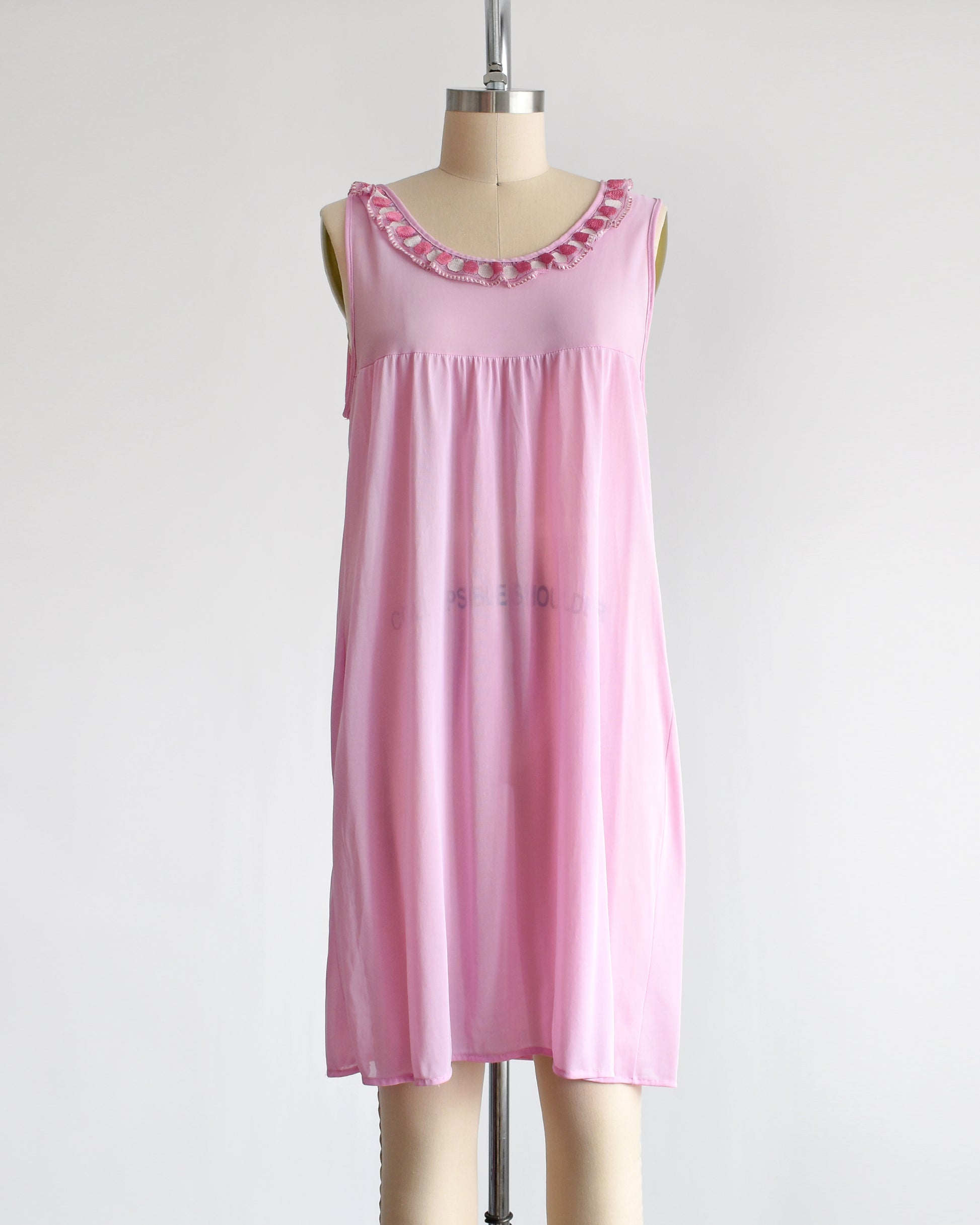 Vintage 1960s Pinky Purple Babydoll Nightgown | Medium Vintage 1960s Pinky Purple Babydoll Nightgown | Medium