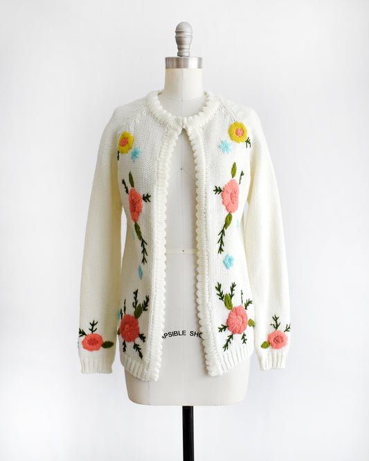 Vintage 1970s Floral Embroidered Cardigan | small