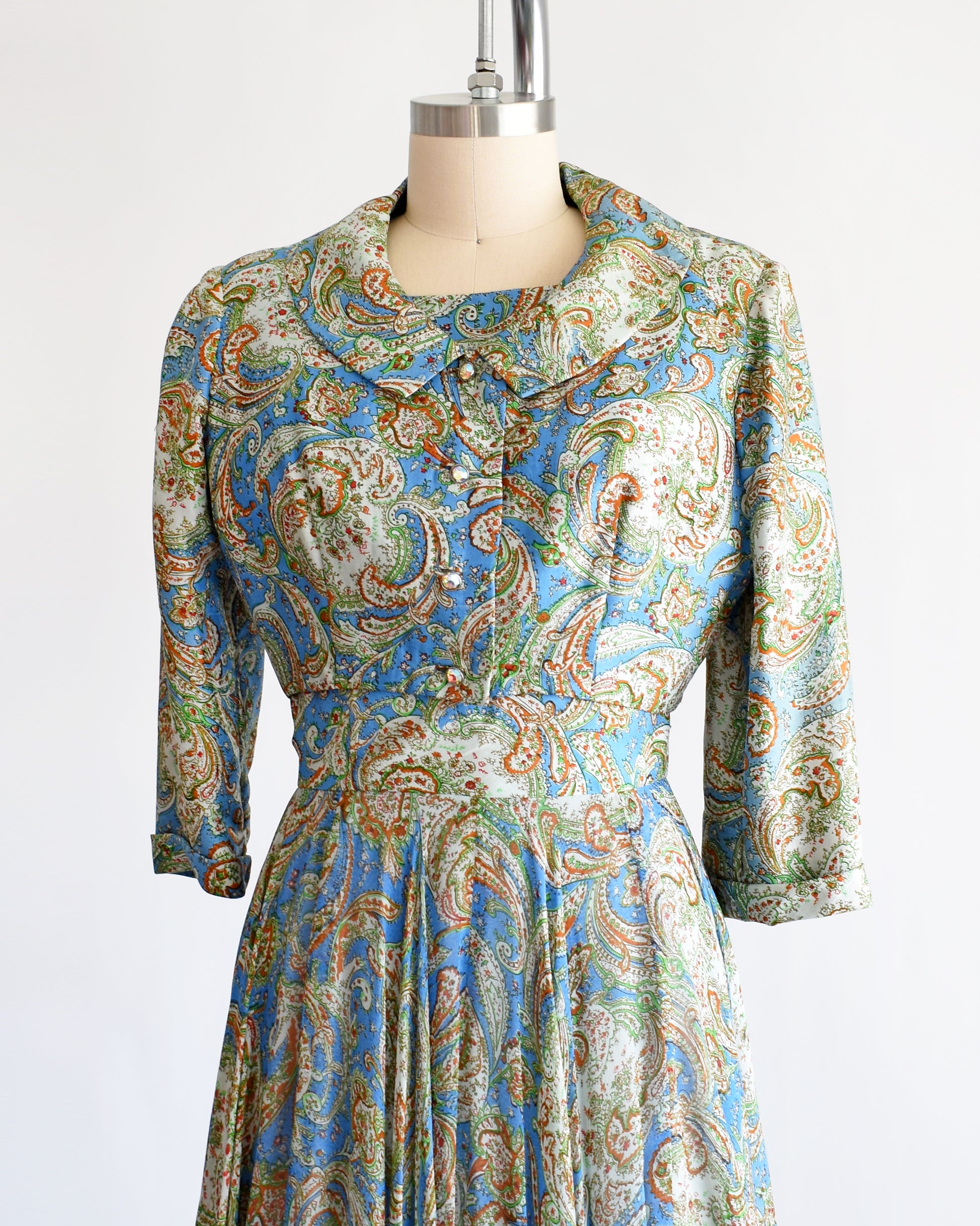 side front view of a vintage 1950s silk paisley dress set by Saks Fifth Avenue