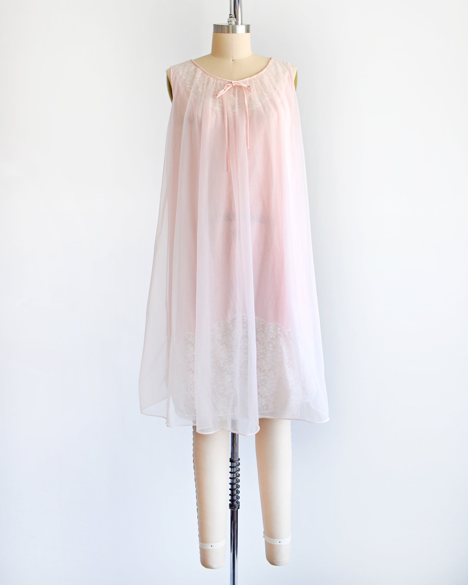 pink lace night dress Trim Spaghetti Strap Woven satin night dress with a smooth Romantic Bridal Lace Nightdress